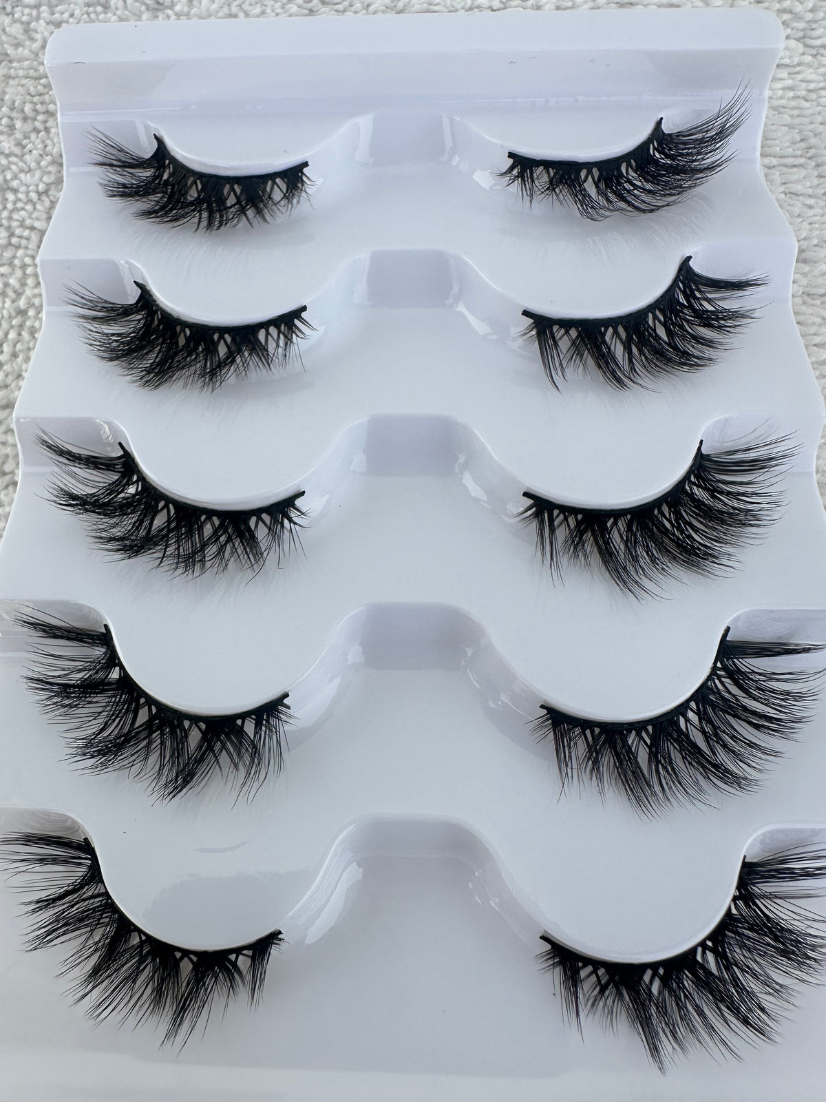 BM13: Soft Mink Half Cat Eye Lashes