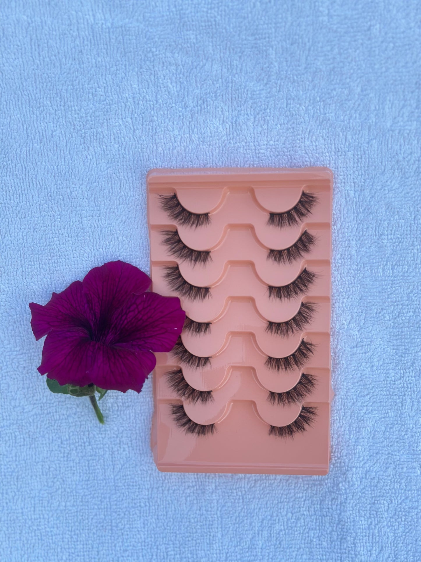 BM00: MOST Premium Elongated Half Cat Eye Lashes 7 Pairs